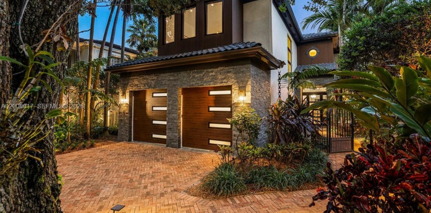 Villa ou maison à Miami, Floride 5 chambres, 390 m2 № 2072598