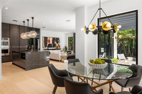 Villa ou maison à vendre à Miami, Floride: 5 chambres, 390 m2 № 2072598 - photo 20
