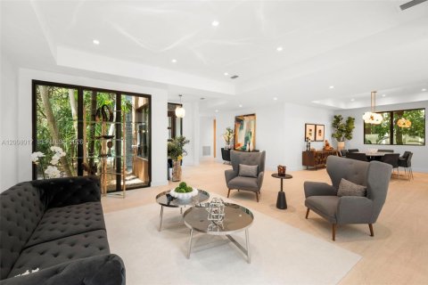 Villa ou maison à vendre à Miami, Floride: 5 chambres, 390 m2 № 2072598 - photo 18