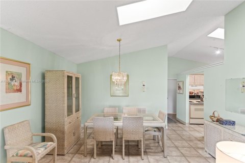 Adosado en venta en Delray Beach, Florida, 2 dormitorios, 108.97 m2 № 1954916 - foto 12