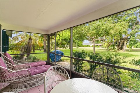 Adosado en venta en Delray Beach, Florida, 2 dormitorios, 108.97 m2 № 1954916 - foto 1