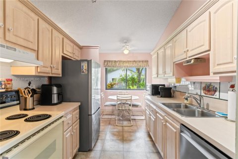 Adosado en venta en Delray Beach, Florida, 2 dormitorios, 108.97 m2 № 1954916 - foto 7