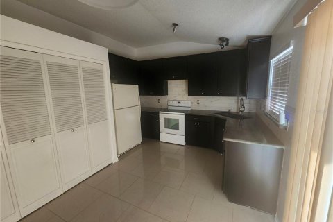 House in New Port Richey, Florida 2 bedrooms, 127.46 sq.m. № 1557626 - photo 10