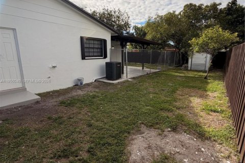 Casa en alquiler en Miami, Florida, 3 dormitorios, 158.49 m2 № 2010746 - foto 19