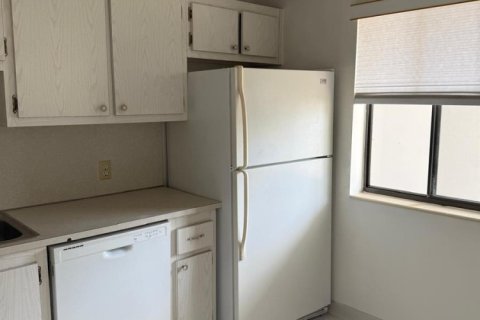 Copropriété à louer à Lake Worth, Floride: 2 chambres, 117.52 m2 № 2254528 - photo 5