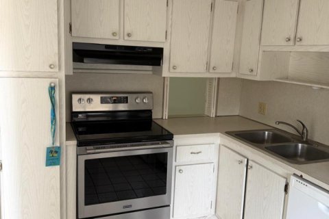 Copropriété à louer à Lake Worth, Floride: 2 chambres, 117.52 m2 № 2254528 - photo 6