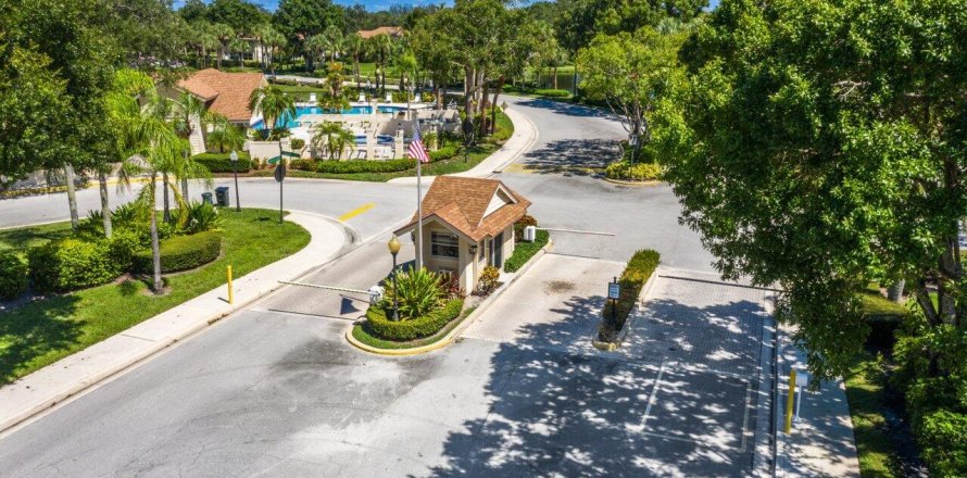 Adosado en Boynton Beach, Florida 2 dormitorios, 127.65 m2 № 1002448