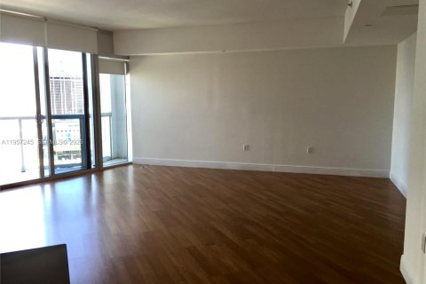 Condominio en alquiler en Miami, Florida, 55.56 m2 № 2011242 - foto 9