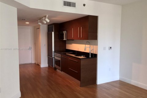Condominio en alquiler en Miami, Florida, 55.56 m2 № 2011242 - foto 12