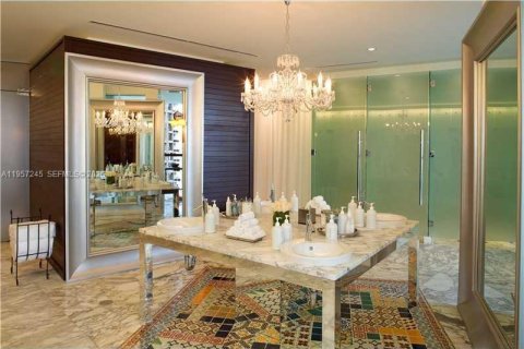 Condominio en alquiler en Miami, Florida, 55.56 m2 № 2011242 - foto 2