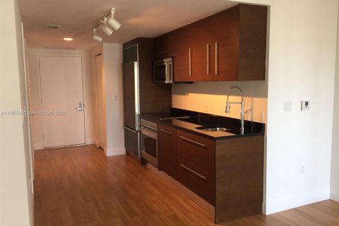 Condominio en alquiler en Miami, Florida, 55.56 m2 № 2011242 - foto 10