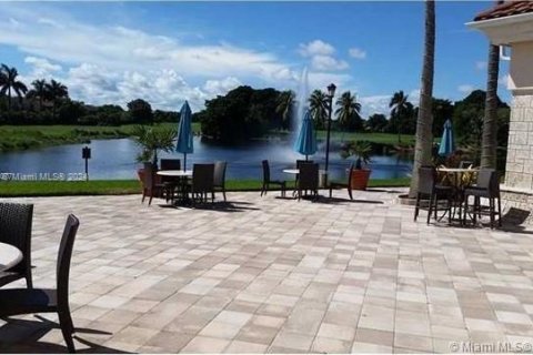 Copropriété à vendre à Doral, Floride: 2 chambres, 86.03 m2 № 1979833 - photo 11