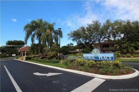 Copropriété à vendre à Doral, Floride: 2 chambres, 86.03 m2 № 1979833 - photo 14