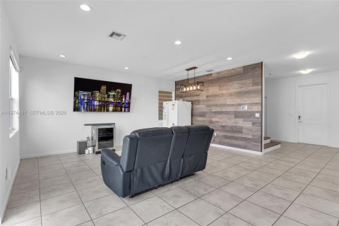 House in Homestead, Florida 4 bedrooms, 201.04 sq.m. № 2041241 - photo 6