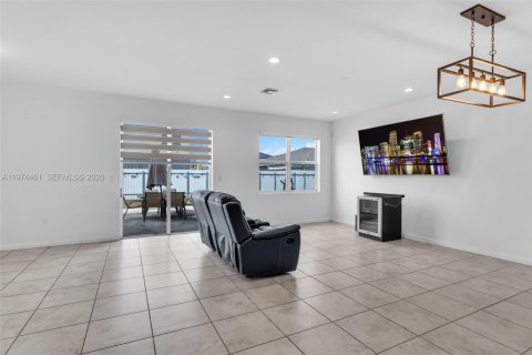 House in Homestead, Florida 4 bedrooms, 201.04 sq.m. № 2041241 - photo 5