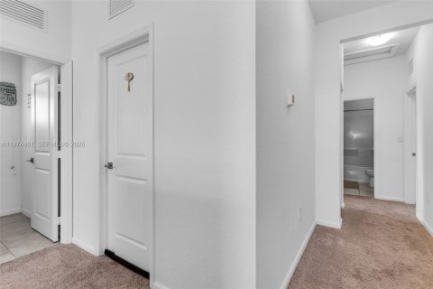 House in Homestead, Florida 4 bedrooms, 201.04 sq.m. № 2041241 - photo 25