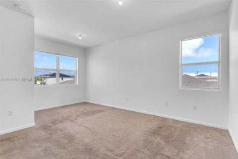 House in Homestead, Florida 4 bedrooms, 201.04 sq.m. № 2041241 - photo 16