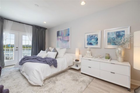 Townhouse in Indian Shores, Florida 3 bedrooms, 213.49 sq.m. № 1513756 - photo 12