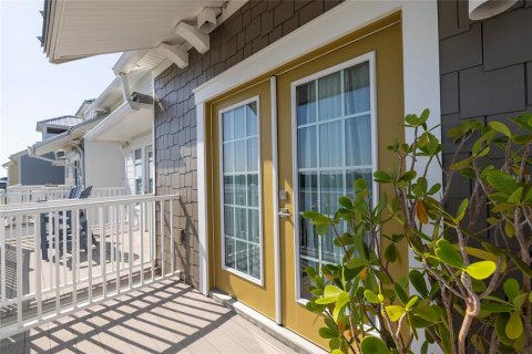 Townhouse in Indian Shores, Florida 3 bedrooms, 213.49 sq.m. № 1513756 - photo 18
