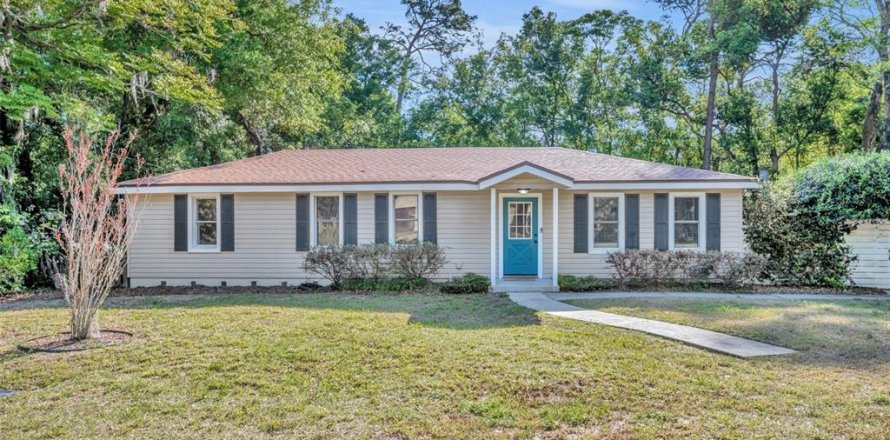 Villa ou maison à DeLand, Floride 4 chambres, 153.47 m2 № 1831278