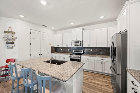 House in Sarasota, Florida 4 bedrooms, 216.74 sq.m. № 1642474 - photo 2