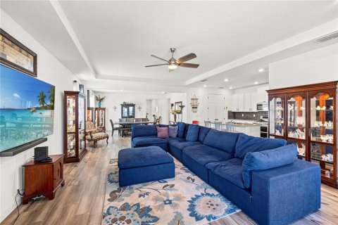 House in Sarasota, Florida 4 bedrooms, 216.74 sq.m. № 1642474 - photo 11