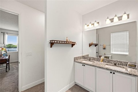 House in Sarasota, Florida 4 bedrooms, 216.74 sq.m. № 1642474 - photo 20