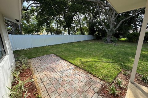 Casa en alquiler en Boca Raton, Florida, 4 dormitorios, 141.21 m2 № 2074772 - foto 21