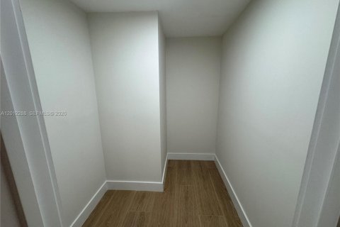Casa en alquiler en Boca Raton, Florida, 4 dormitorios, 141.21 m2 № 2074772 - foto 8