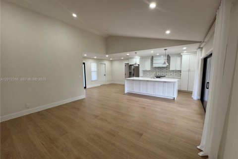 Casa en alquiler en Boca Raton, Florida, 4 dormitorios, 141.21 m2 № 2074772 - foto 4