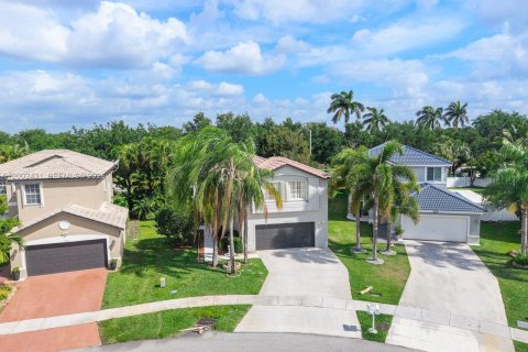 Villa ou maison à vendre à Miramar, Floride: 4 chambres, 231.42 m2 № 2066531 - photo 2