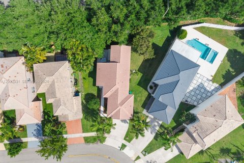 Villa ou maison à vendre à Miramar, Floride: 4 chambres, 231.42 m2 № 2066531 - photo 3