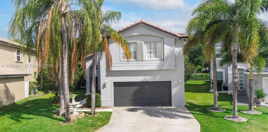 Villa ou maison à Miramar, Floride 4 chambres, 231.42 m2 № 2066531