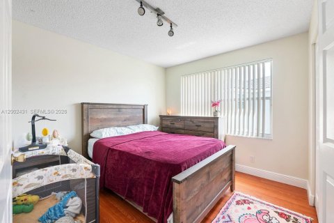 Villa ou maison à vendre à Miramar, Floride: 4 chambres, 231.42 m2 № 2066531 - photo 26