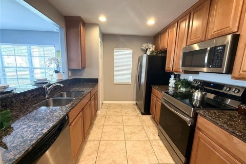Townhouse in Riverview, Florida 3 bedrooms, 130.81 sq.m. № 2400078 - photo 11