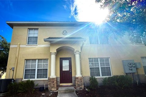 Townhouse in Riverview, Florida 3 bedrooms, 130.81 sq.m. № 2400078