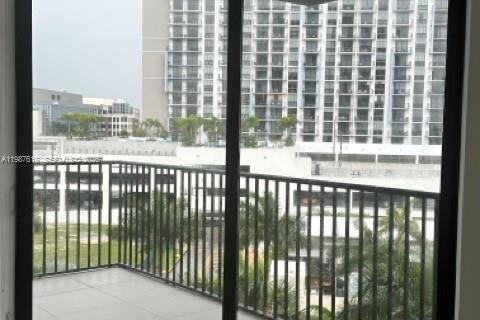 Condominio en alquiler en Doral, Florida, 2 dormitorios, 89.19 m2 № 2048958 - foto 7