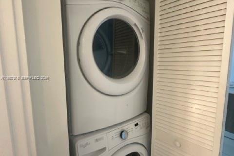 Condominio en alquiler en Doral, Florida, 2 dormitorios, 89.19 m2 № 2048958 - foto 10
