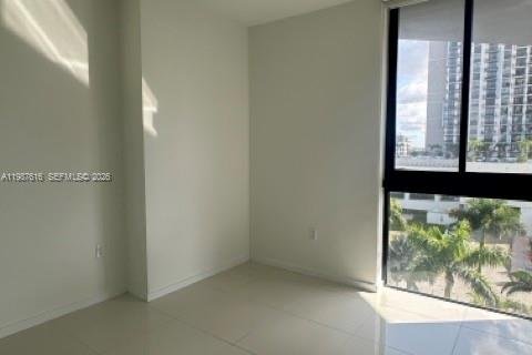 Condominio en alquiler en Doral, Florida, 2 dormitorios, 89.19 m2 № 2048958 - foto 9