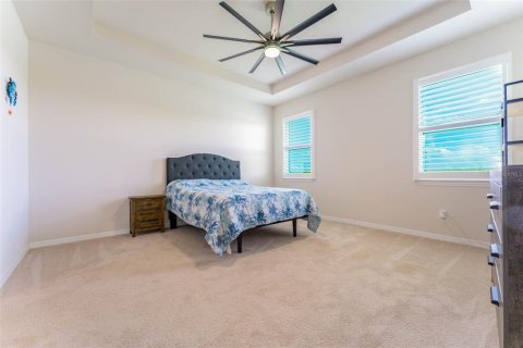 House in Bradenton, Florida 4 bedrooms, 189.99 sq.m. № 2216105 - photo 23