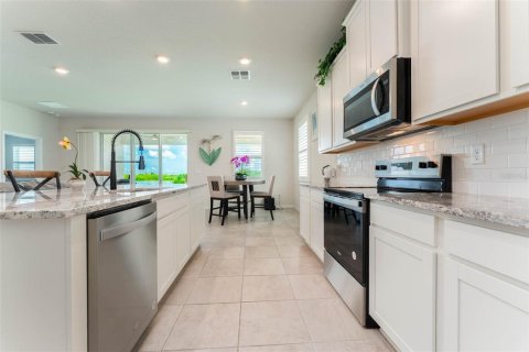 House in Bradenton, Florida 4 bedrooms, 189.99 sq.m. № 2216105 - photo 20