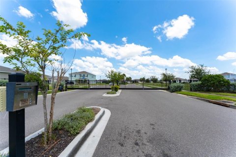 House in Bradenton, Florida 4 bedrooms, 189.99 sq.m. № 2216105 - photo 8