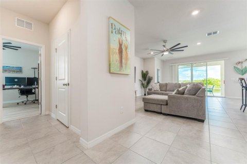 House in Bradenton, Florida 4 bedrooms, 189.99 sq.m. № 2216105 - photo 15