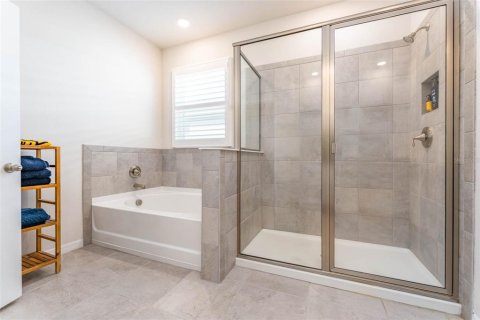 House in Bradenton, Florida 4 bedrooms, 189.99 sq.m. № 2216105 - photo 26