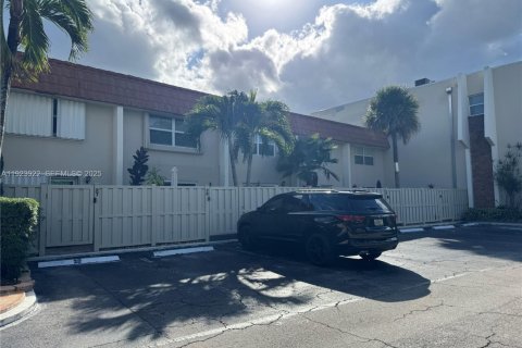 Copropriété à louer à Lauderdale-by-the-Sea, Floride: 2 chambres, 139.35 m2 № 1982729 - photo 20