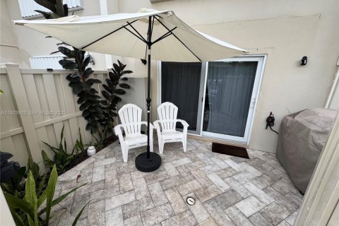 Copropriété à louer à Lauderdale-by-the-Sea, Floride: 2 chambres, 139.35 m2 № 1982729 - photo 16