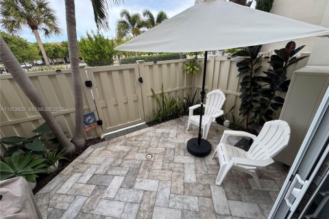 Copropriété à louer à Lauderdale-by-the-Sea, Floride: 2 chambres, 139.35 m2 № 1982729 - photo 15