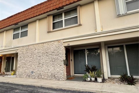 Copropriété à louer à Lauderdale-by-the-Sea, Floride: 2 chambres, 139.35 m2 № 1982729 - photo 19