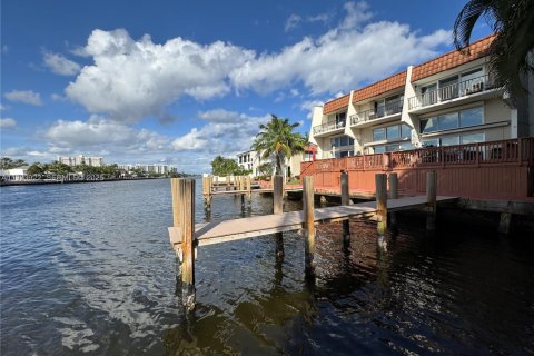 Copropriété à louer à Lauderdale-by-the-Sea, Floride: 2 chambres, 139.35 m2 № 1982729 - photo 29