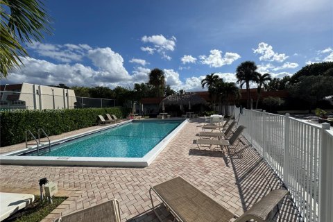 Copropriété à louer à Lauderdale-by-the-Sea, Floride: 2 chambres, 139.35 m2 № 1982729 - photo 23